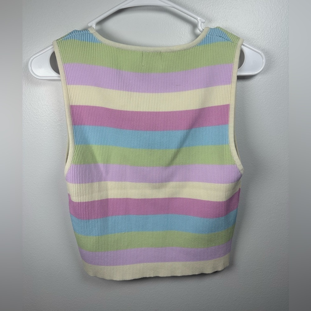 Striped Pastel Crop Top with Heart Cutout Size XL - Picture 2 of 7